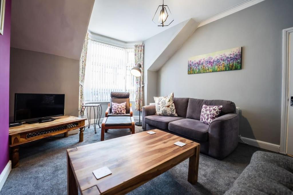 Cosy And Convenient Sunderland Apartment Buitenkant foto